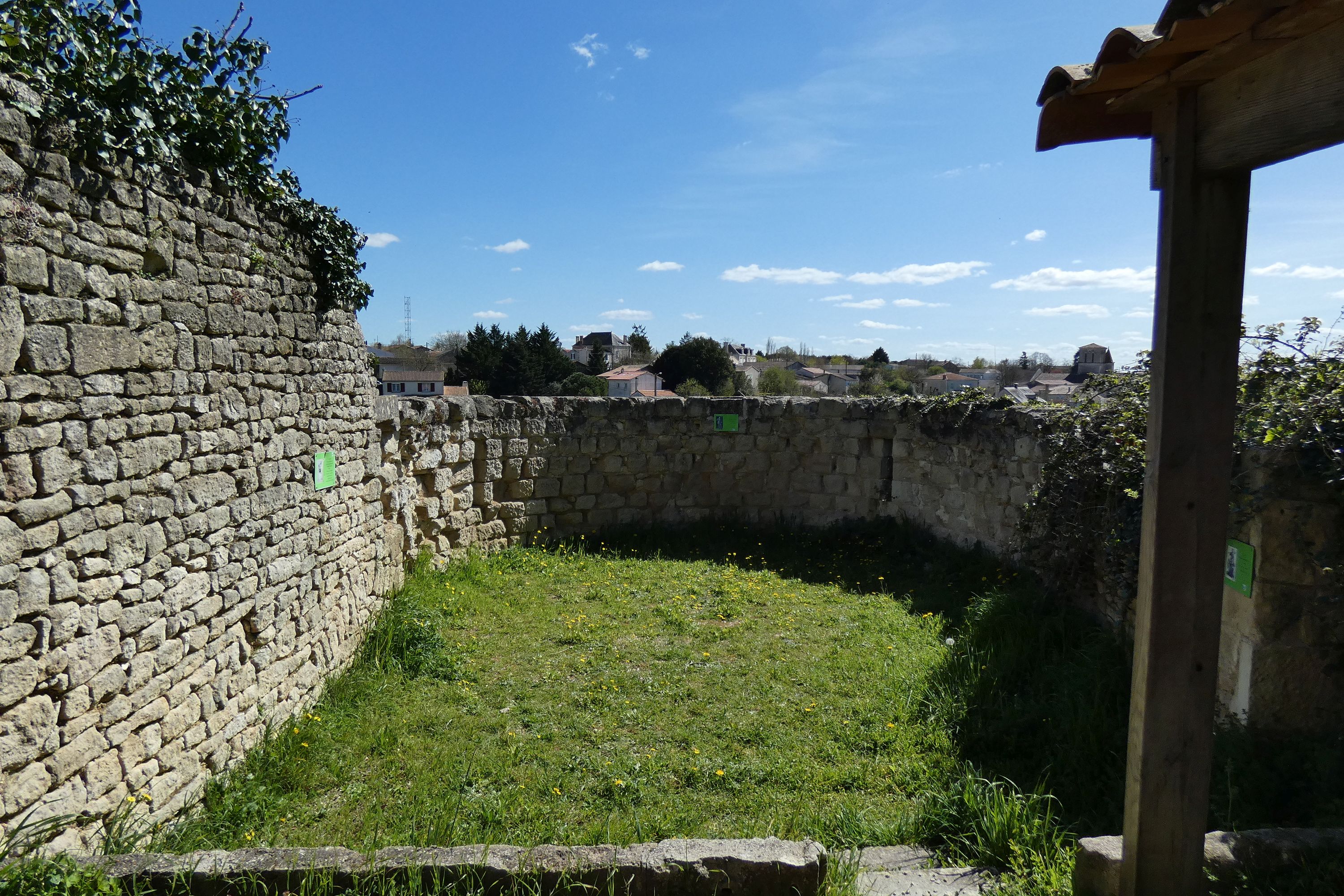 Château fort de Benet