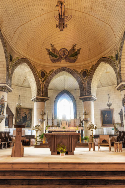 Église paroissiale Saint-Jean-Baptiste de Saint-Jean-sur-Mayenne