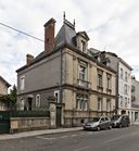 Hôtel, 43, 45 place Jean-Moulin, Laval