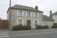 Maison, 32 route du Mans, anciennement les Croix