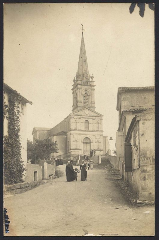 Monument aux morts, rue de la Mairie