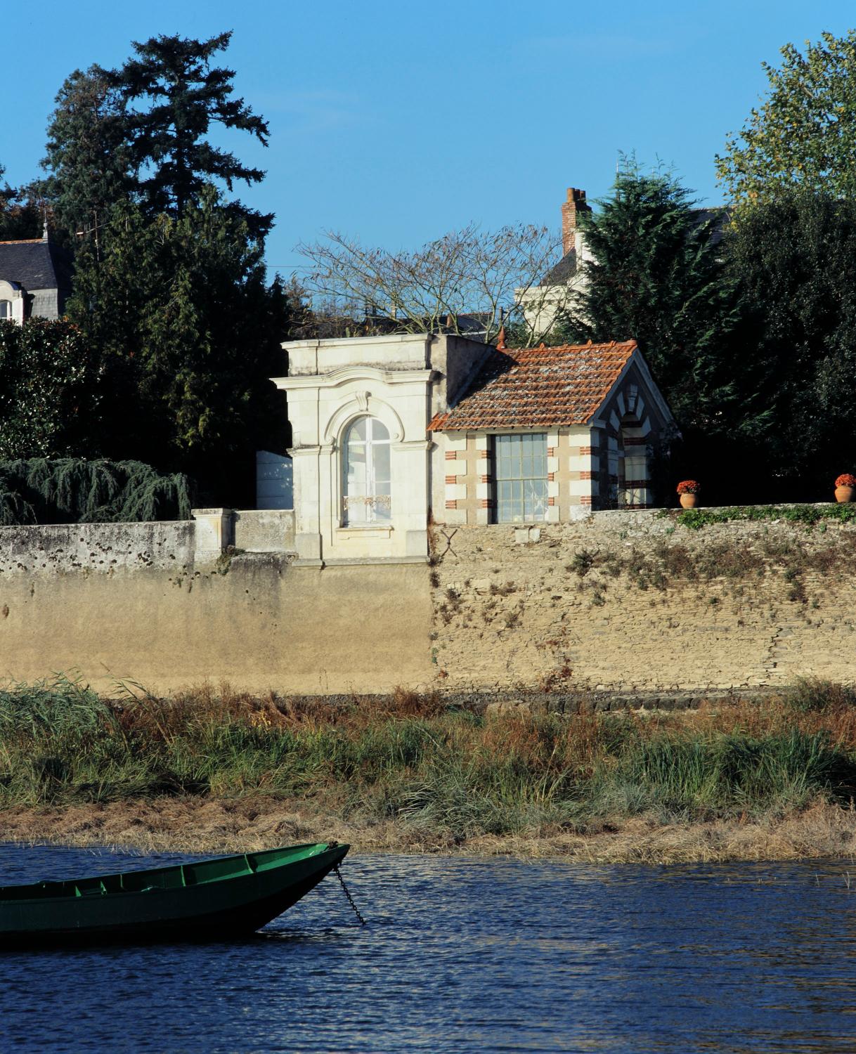 Pavillons de bords de loire à Chantourteau. 