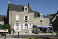 Rangée de maisons, 1, 2 place de l'Église