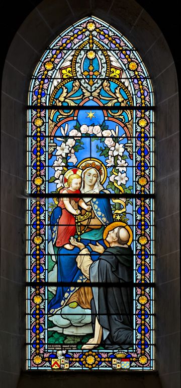 Ensemble de 2 verrières historiées : repas chez Simon, apparition de la Vierge à saint Dominique (baies 9 et 10) - Église paroissiale Notre-Dame-de-l'Assomption, Chailland