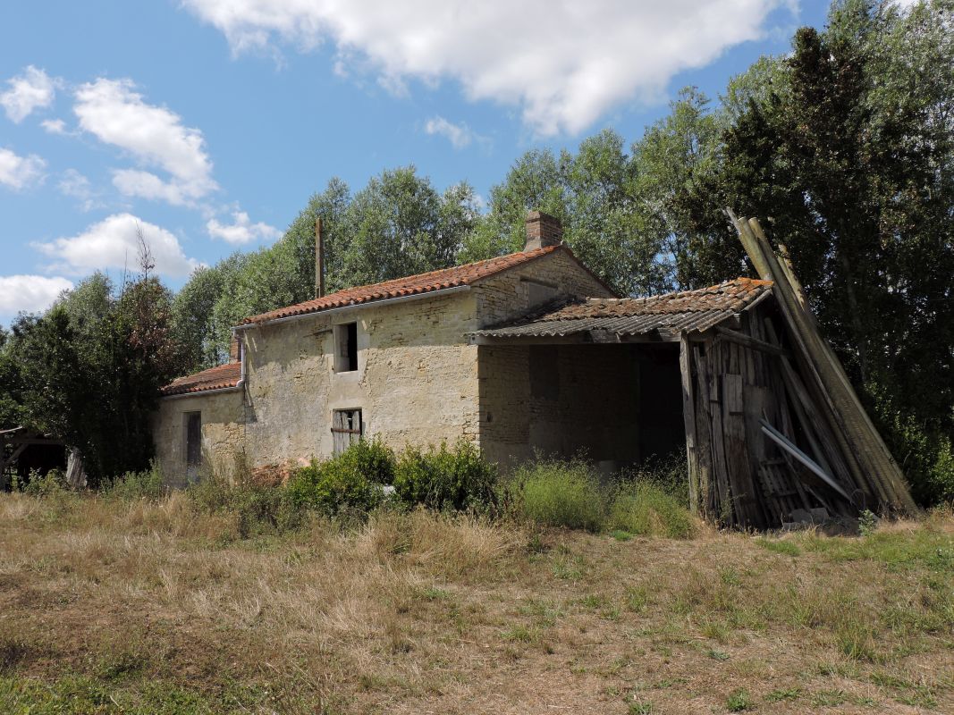 Ferme, actuellement maison ; île de Charouin