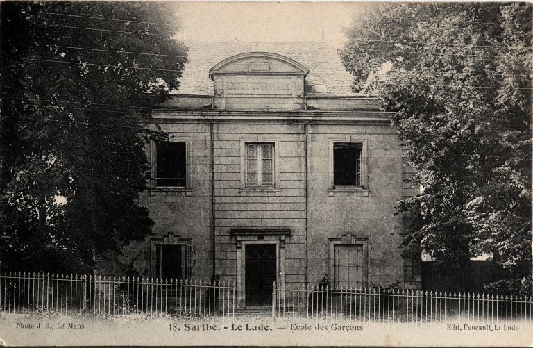 Hôpital, école,  2 rue du Général-De-Gaulle, Le Lude