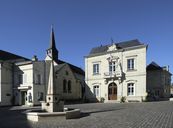 Mairie et halle, actuellement mairie, 1 place des Plantagenêts, Fontevraud-l'Abbaye