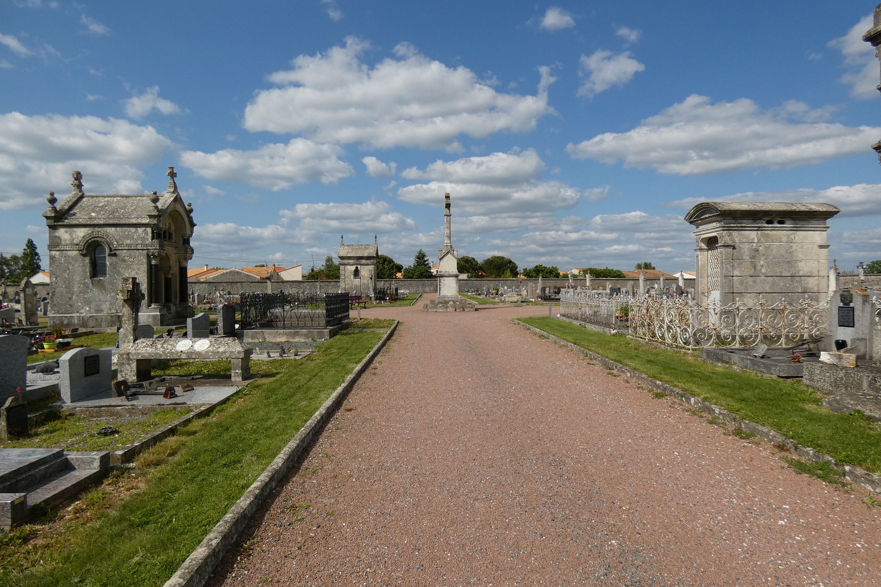 Cimetière de Benet