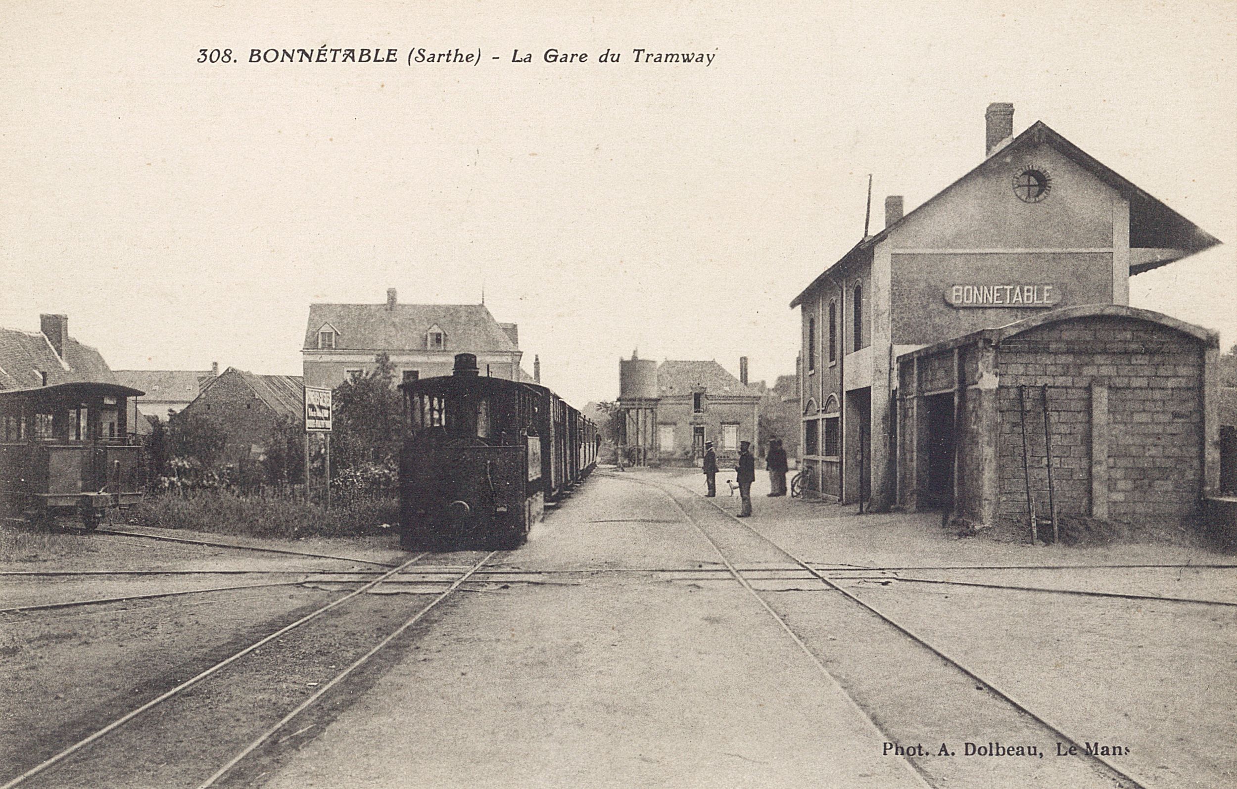 Station de la ligne des tramways de la Sarthe du Mans à Mamers puis lotissement concerté, 12-14 rue de Horncastle et 2-22 Rue Léo Delibes.