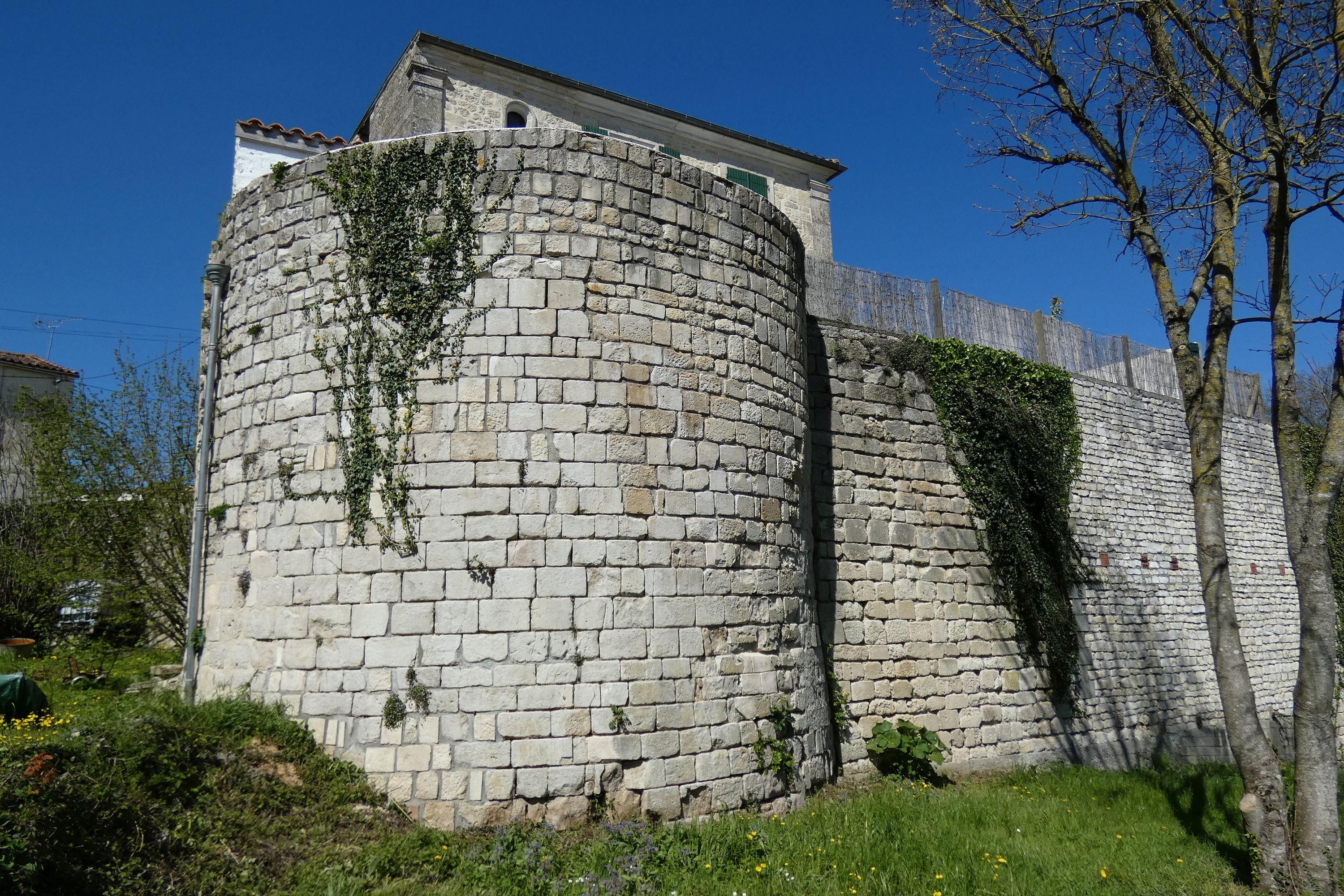 Château fort de Benet