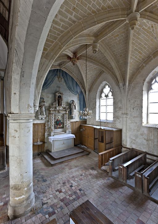 Ensemble du décor sculpté de la chapelle sud de l'église paroissiale de Saint Georges-du-Rosay.