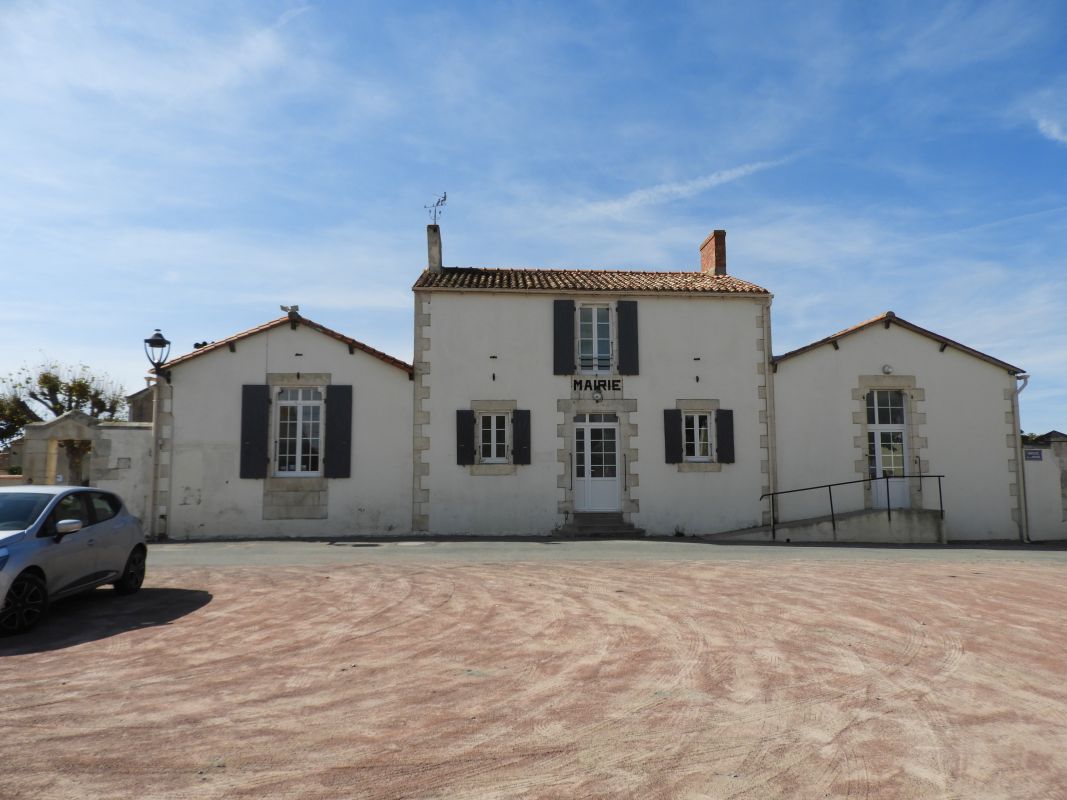 Ecole primaire publique de garçons, actuellement mairie