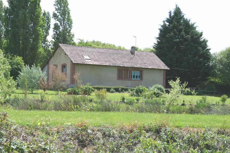 Remise ferroviaire de la Compagnie des tramways de la Sarthe, puis salle des fêtes, puis maison - Saint-Jean-sur-Erve