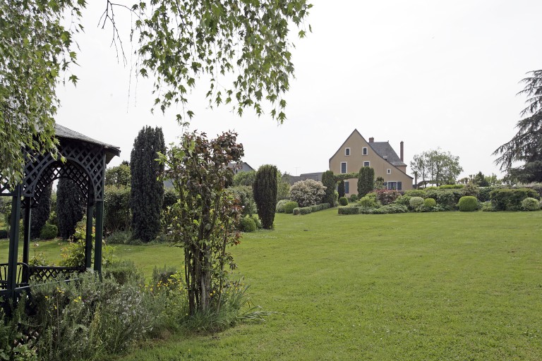 Prieuré de bénédictins, puis ferme, actuellement maison - 4-5 rue du Prieuré, Saulges