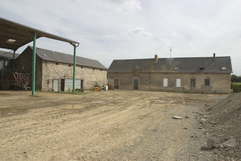 Ferme, puis écart, puis de nouveau ferme, le Busson