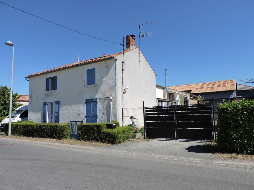 Ferme, actuellement maison ; la Touchantée, 22 rue de la Touchantée