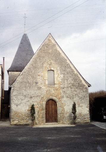 Église Saint-Pierre, puis chapelle Saint-Céneré, actuellement chapelle Saint-Pierre de Saulges