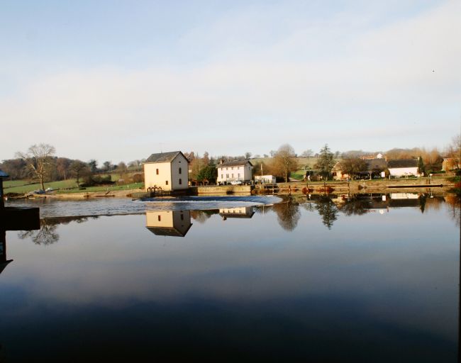 Moulin à farine, puis minoterie, actuellement maison et restaurant