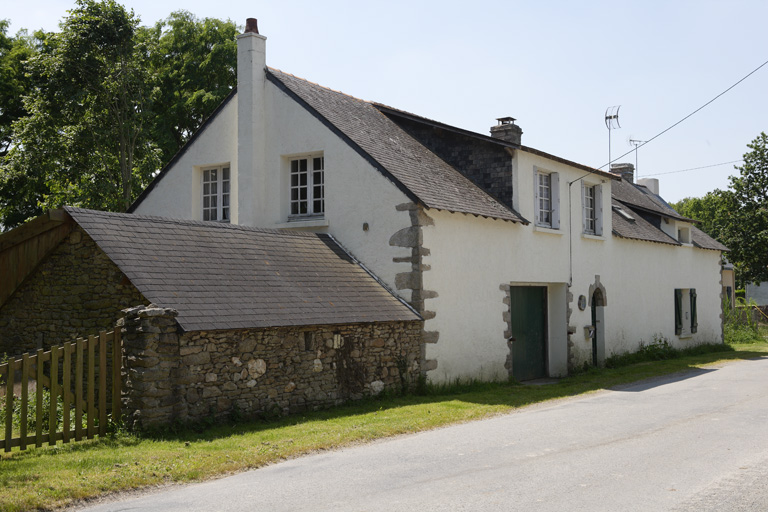 Ferme, Kerozan, 2e ensemble