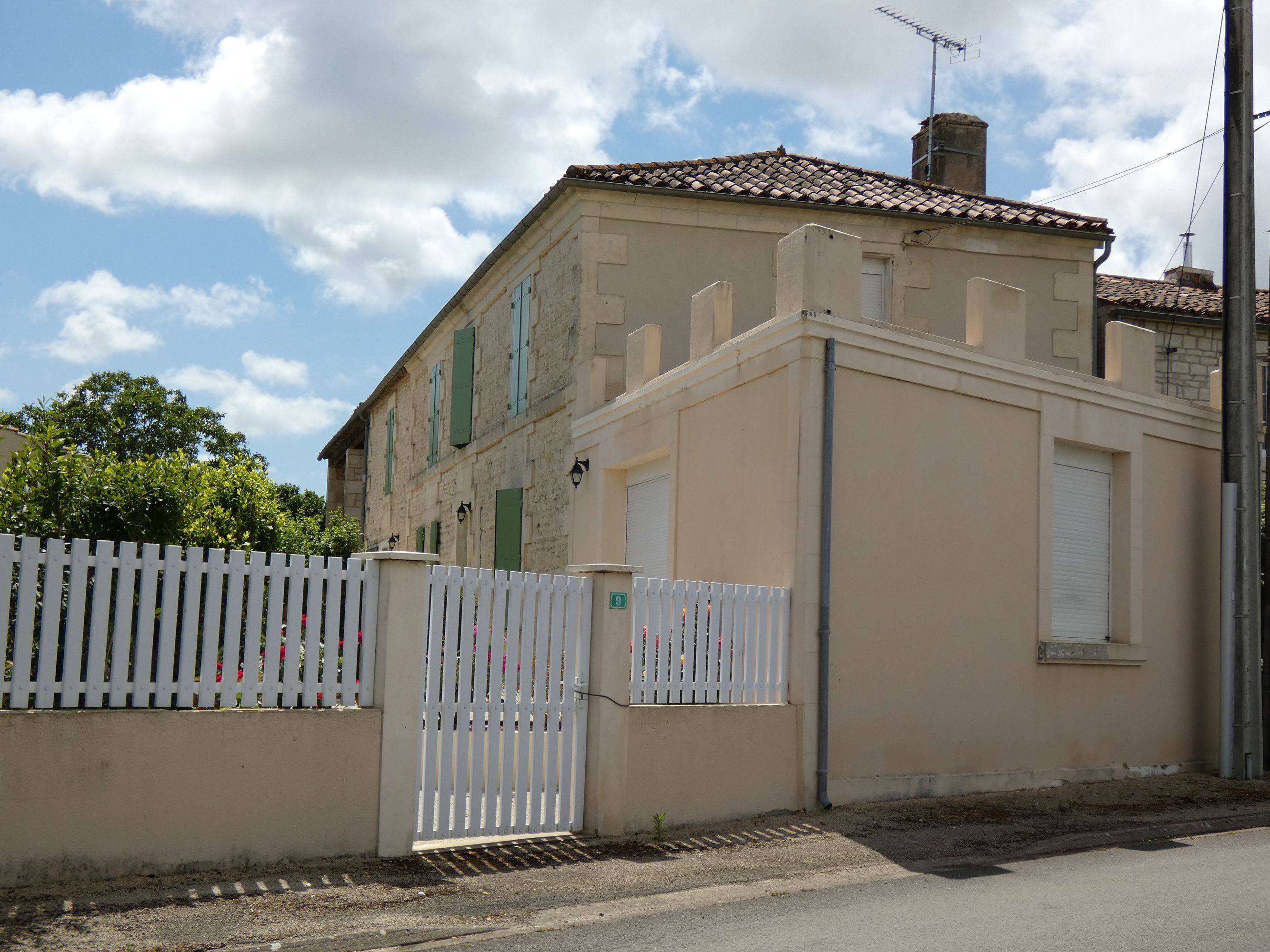 Ferme, actuellement maison, 9 rue de l'Eglise