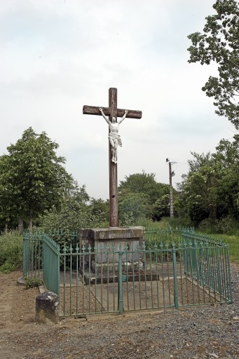 Les croix monumentales de la commune de Saulges