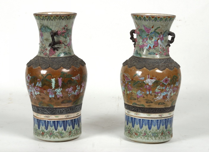 Ensemble de 2 vases décoratifs : chasse à la biche - Collection Robert-Glétron