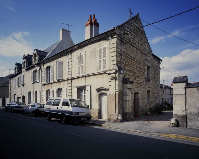 Maison, 28-30, rue Robert-d'Arbrissel, Fontevraud-l'Abbaye
