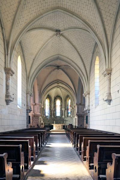 Église paroissiale Saint-Pierre-et-Saint-Paul du Housseau