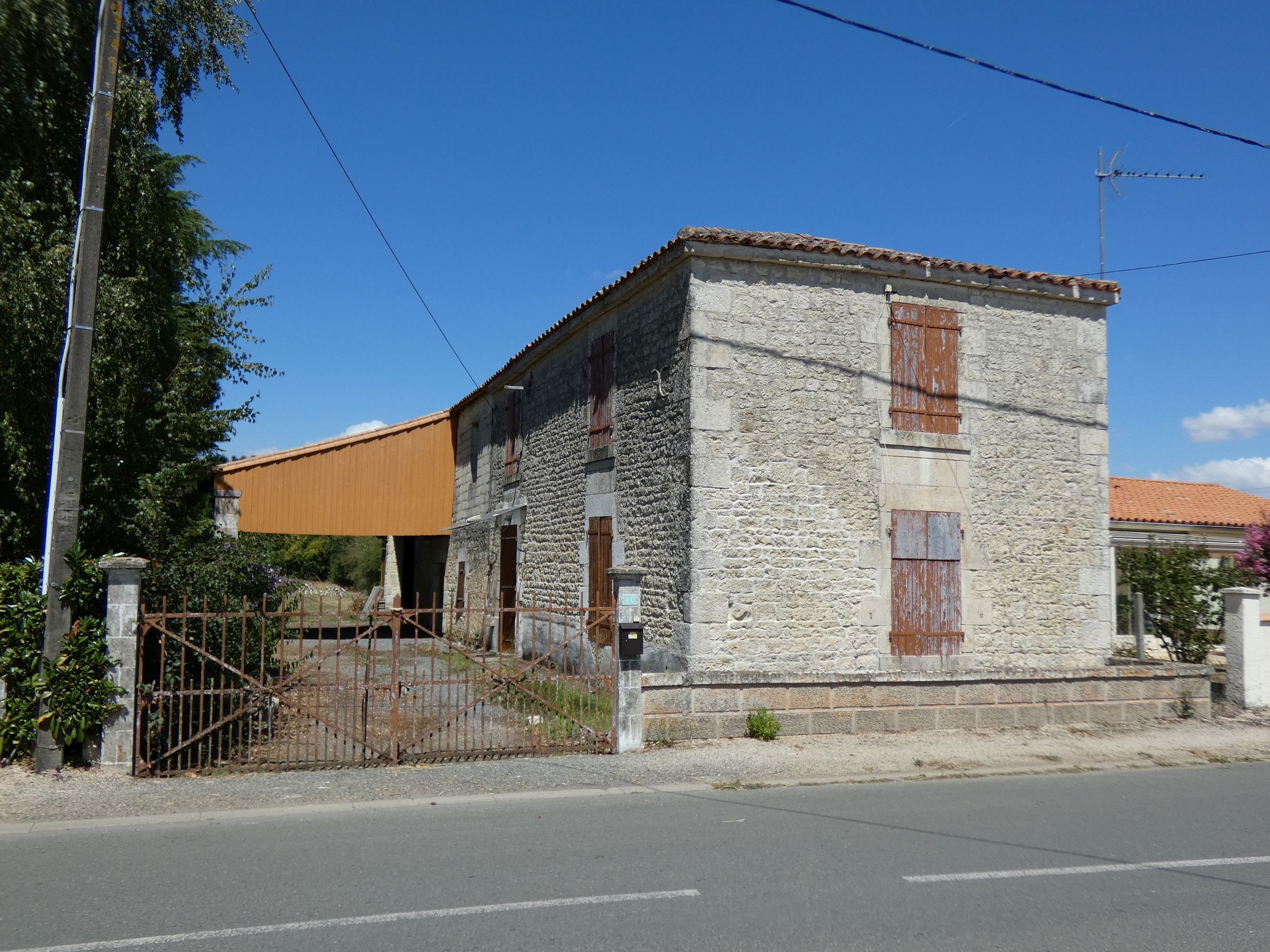 Maisons, fermes : l'habitat au Mazeau