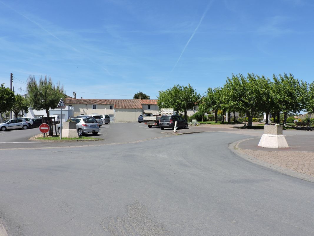 Place Charles-De-Gaulle