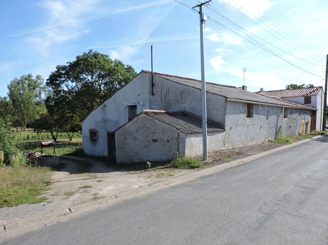 Ferme, actuellement maison ; le Bas des Vignes, 2 chemin du Bas des Vignes