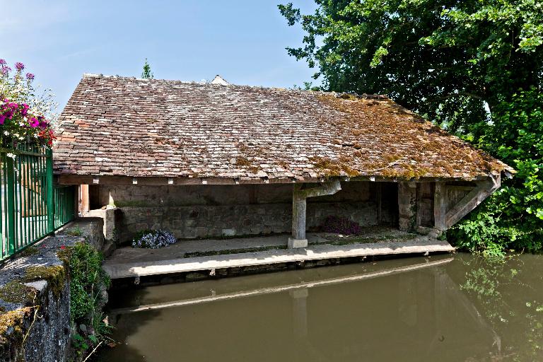 Lavoir communal de Saint-Georges-du-Rosay