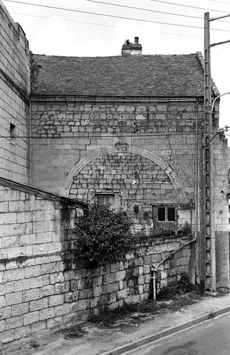 Hôpital de la Sainte-Famille de Madame de Montespan, actuellement maisons, 1 rue de la Corderie, Fontevraud-l'Abbaye