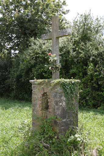 Croix de chemin, dite croix de Kersavary