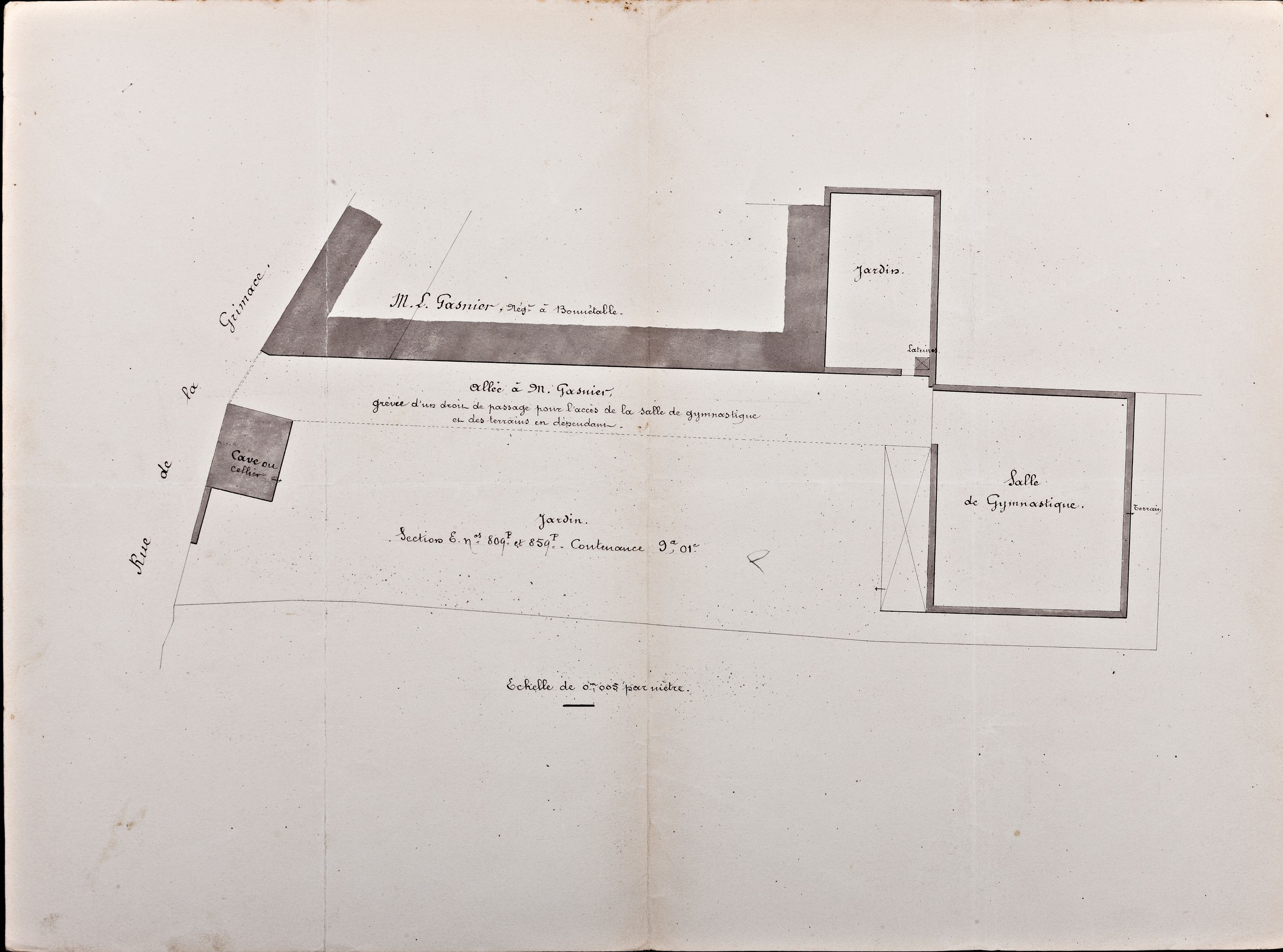 Gymnase et stand de tir de Bonnétable, actuellement remise.