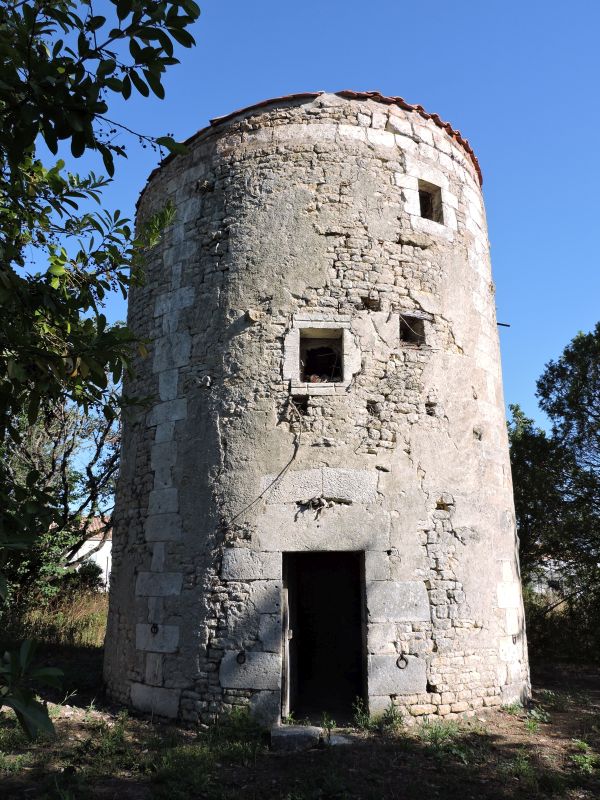 Moulin du Pré de Guérelle, ferme, actuellement maisons, 13 et 15 rue du Carq, 6 rue de Cassinelle