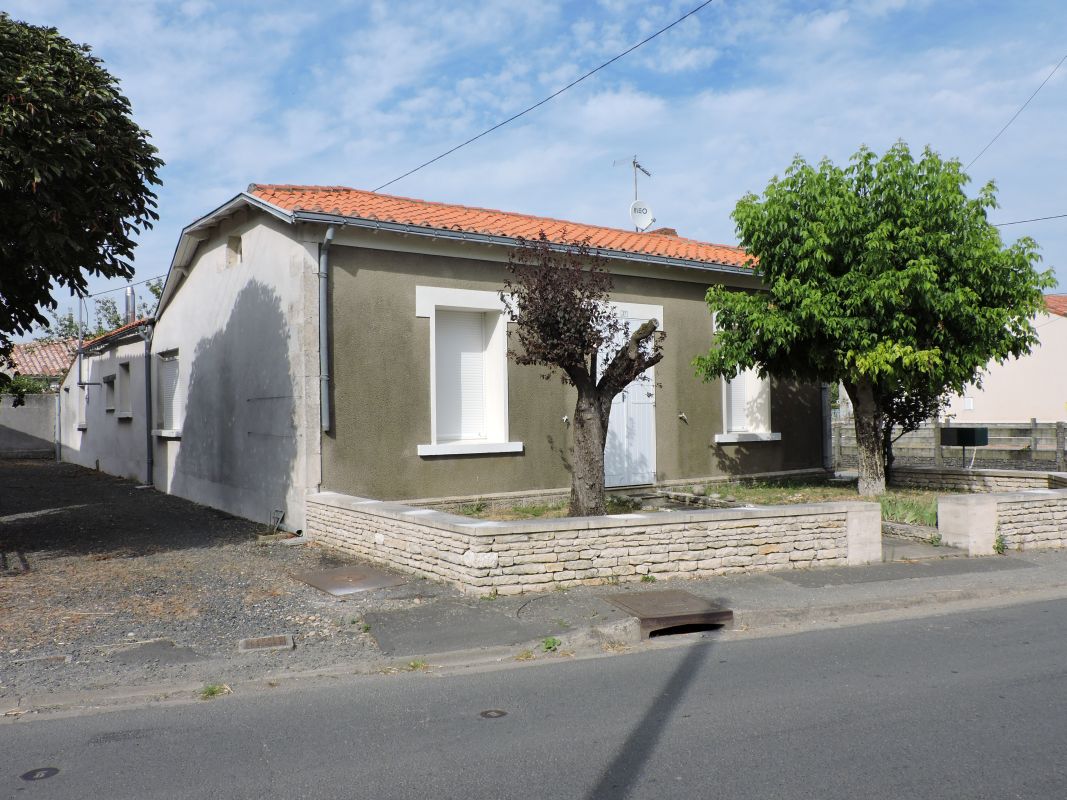 Maison, atelier annexe du chantier naval Pouvreau ; le Pont aux chèvres, 37 rue du Pont-aux-chèvres