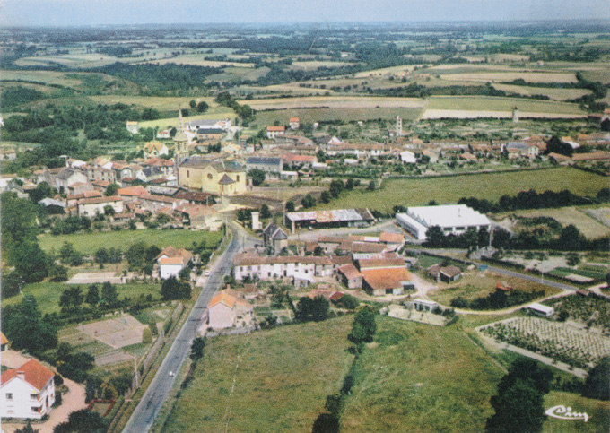 Usine de machines agricoles Grégoire-Besson, rue Victor-Grégoire, Montfaucon-Montigné