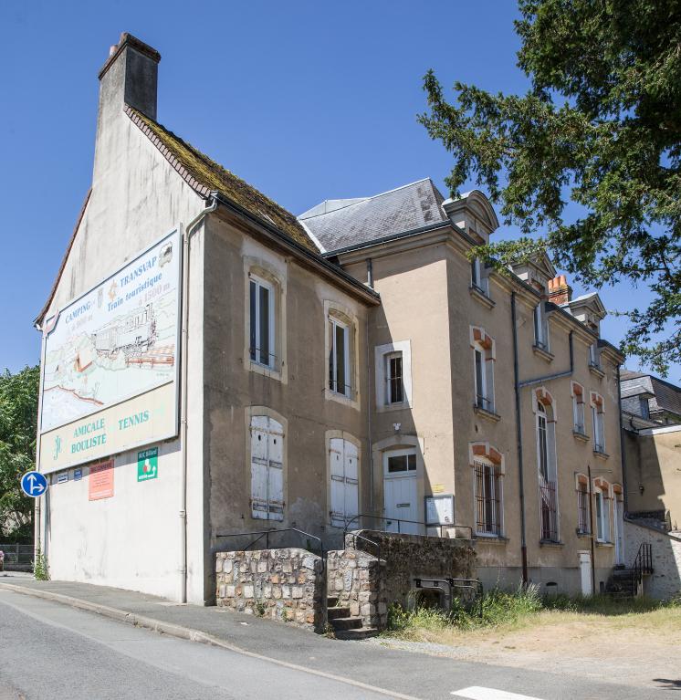 Bourg de Connerré : faubourg du Lion (d'or) et avenue Carnot