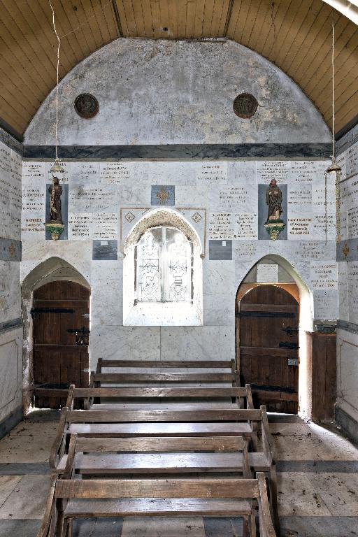 Monument aux morts, chapelle Saint-Trèche de Saint-Jean-sur-Mayenne