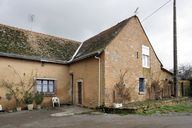 Manoir, puis ferme, actuellement maison - les Champs-Huons, Saulges