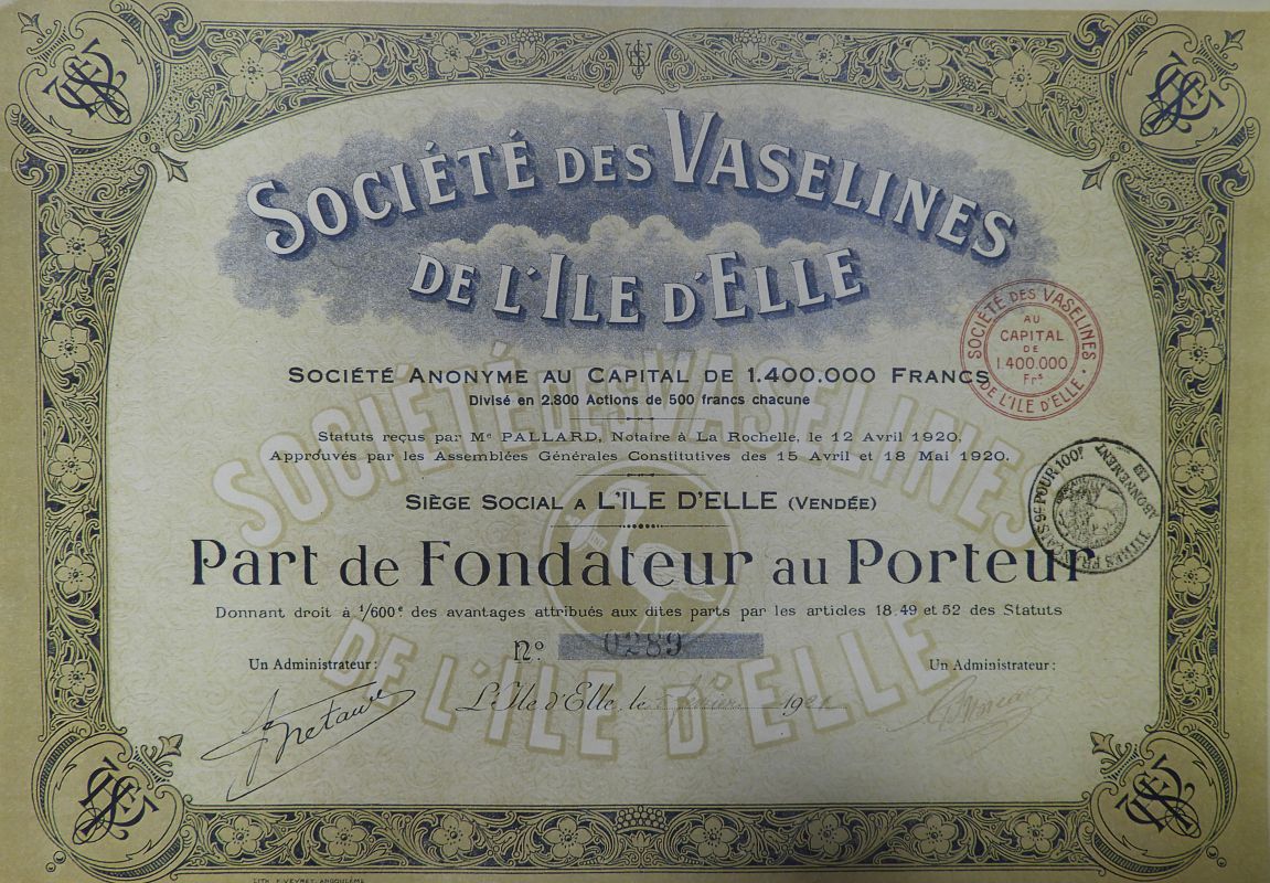 Usine de vaseline (vestiges), puis atelier de vannerie, actuellement maisons ; route de Fontenay