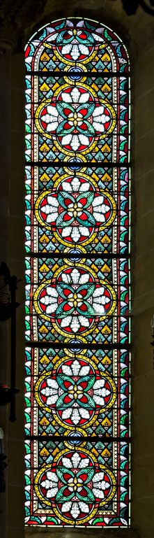 Ensemble de 2 verrières décoratives (baies 3 et 4) - Église paroissiale Saint-Jean-Baptiste, Carelles