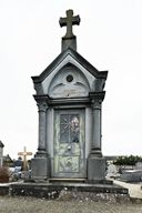 Chapelle funéraire de la famille Lerichomme-Lebossé - rue Chaulin-Servinière, Javron-les-Chapelles