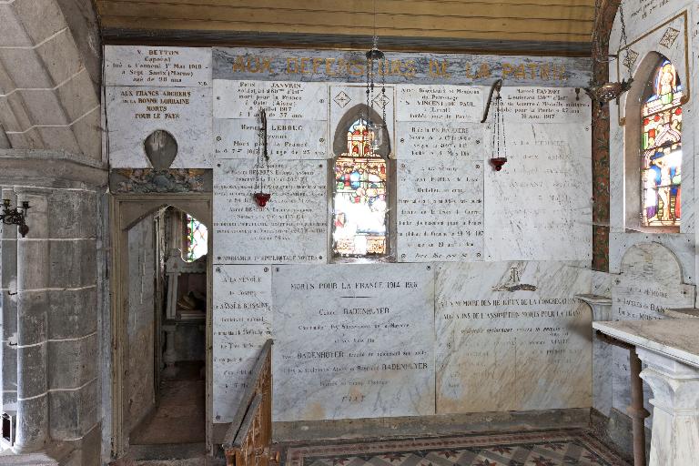 Monument aux morts, chapelle Saint-Trèche de Saint-Jean-sur-Mayenne