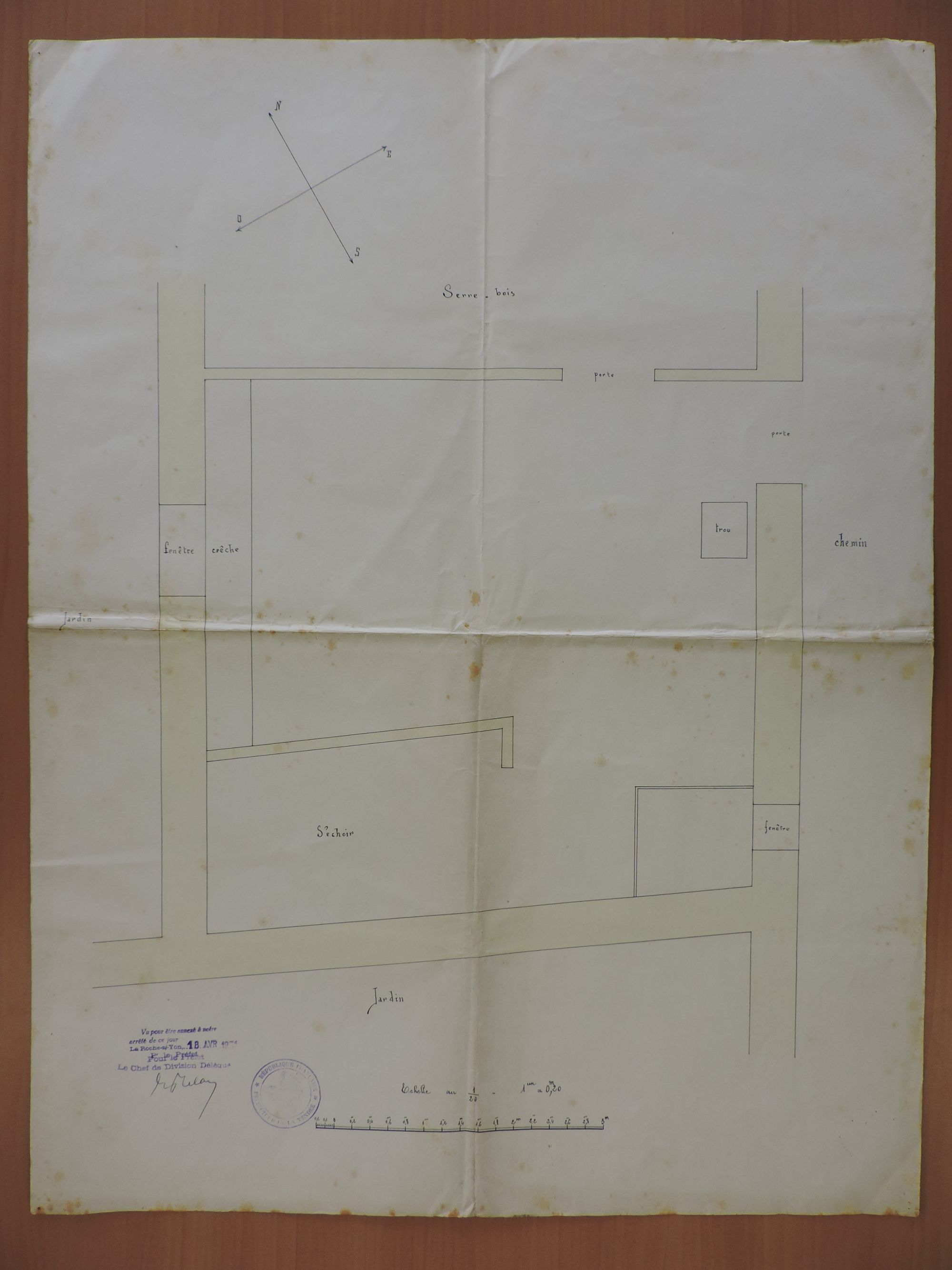 Maison, école primaire privée puis boucherie, actuellement maison, 3 rue des Loges