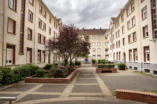 Cour commune, cité des Pins