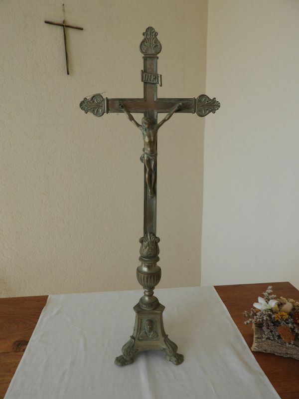 Présentation des objets mobiliers de l'église de L'Île-d'Elle