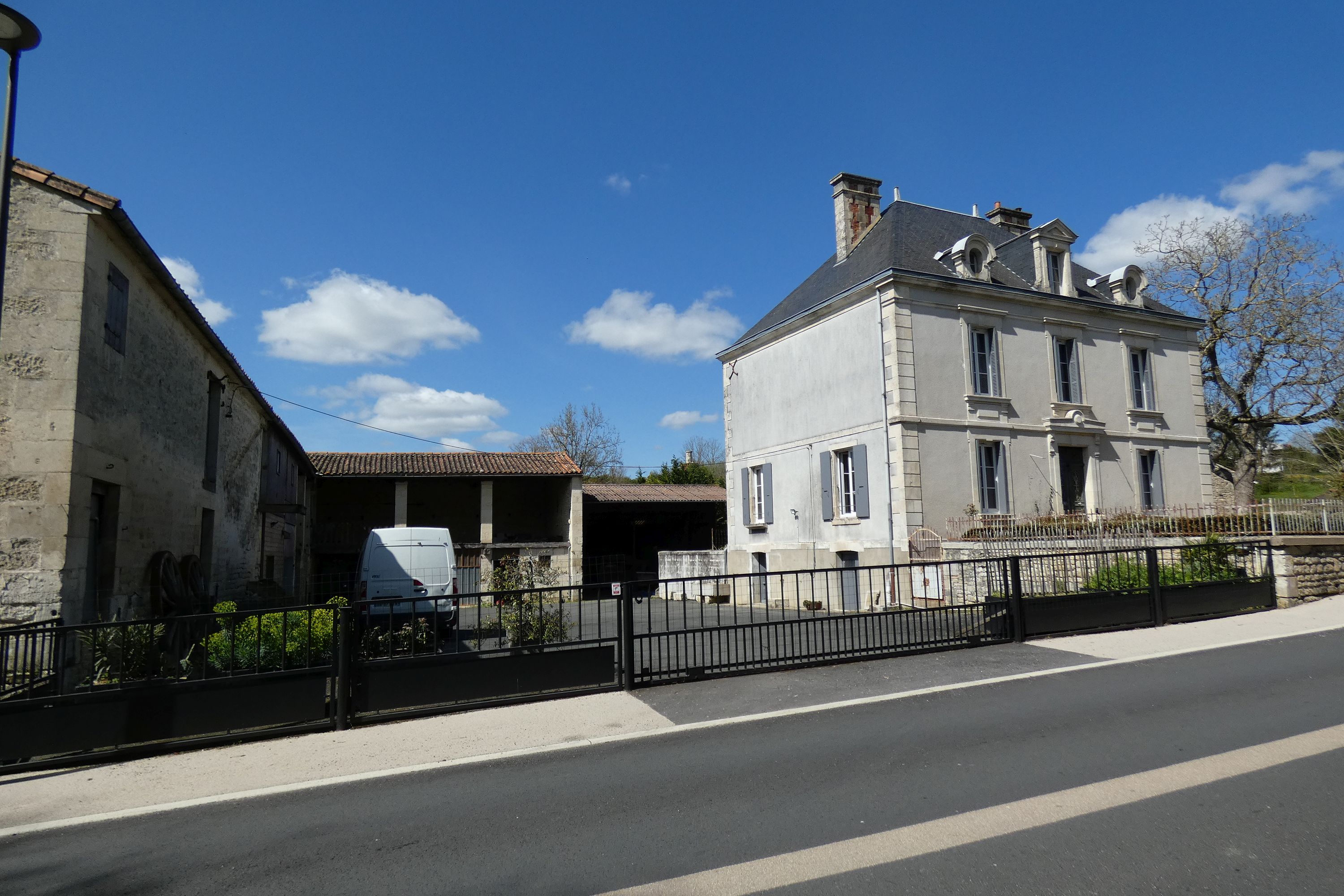 Ferme, boucherie, actuellement maison, 85 rue de la Combe