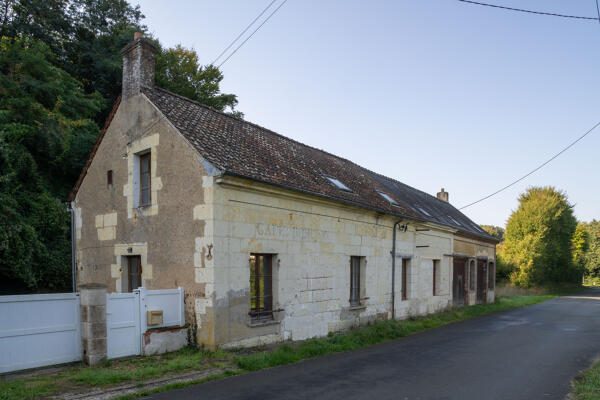 Café, épicerie et maréchal-ferrant, actuellement maison, le Cavier